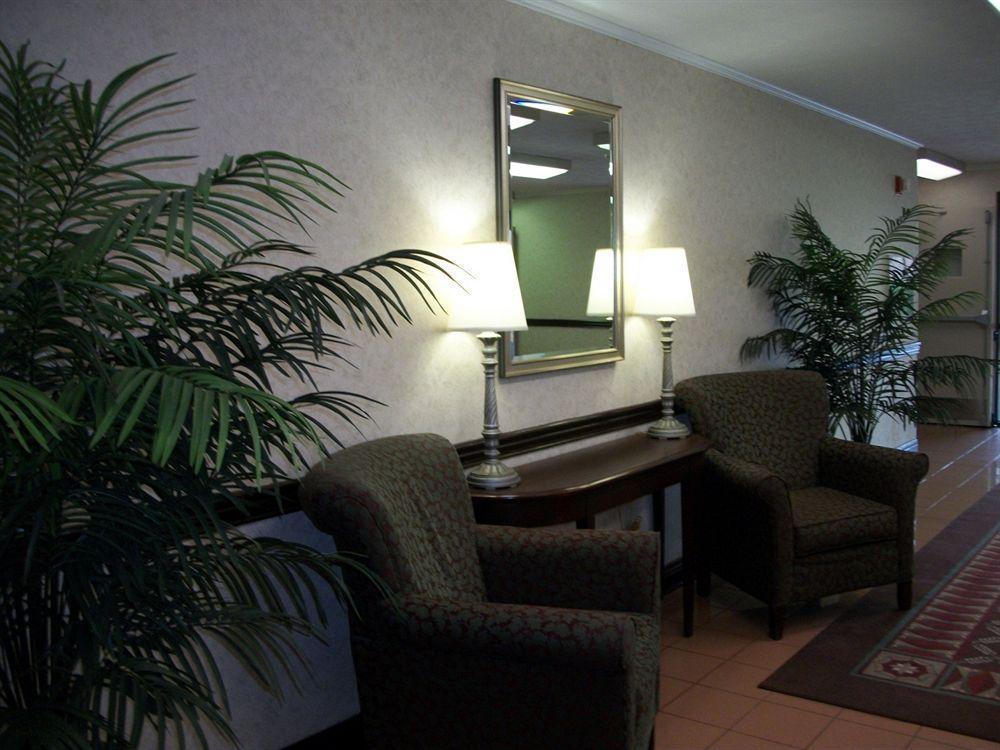 Red Roof Inn & Suites Lexington - Hamburg Bagian luar foto