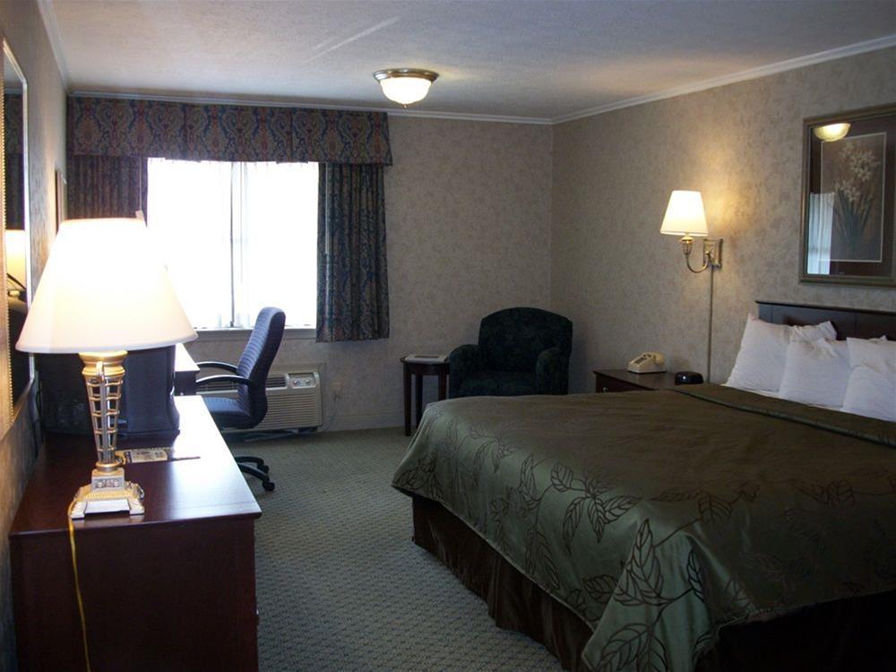 Red Roof Inn & Suites Lexington - Hamburg Bagian luar foto