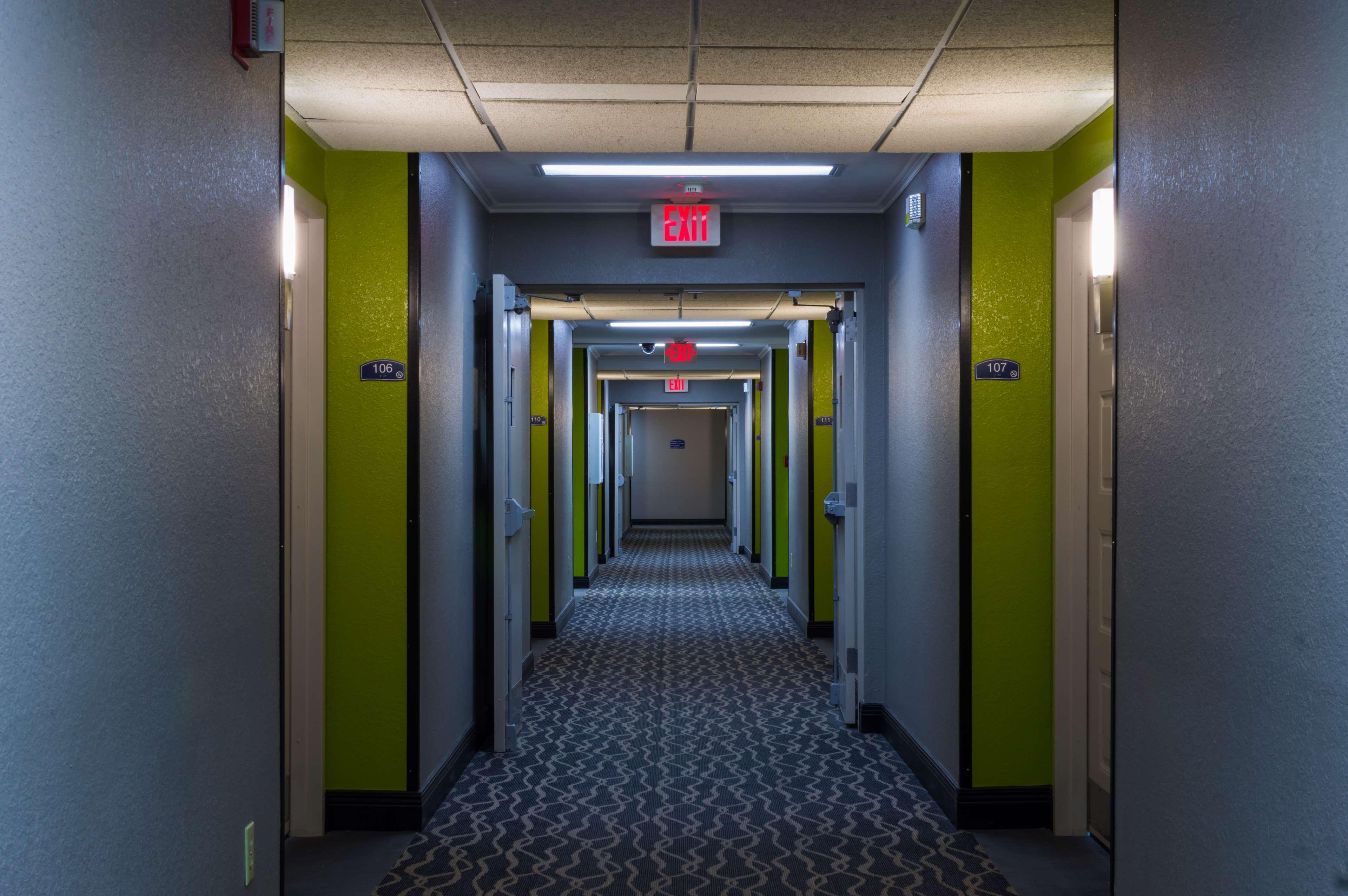Red Roof Inn & Suites Lexington - Hamburg Bagian luar foto