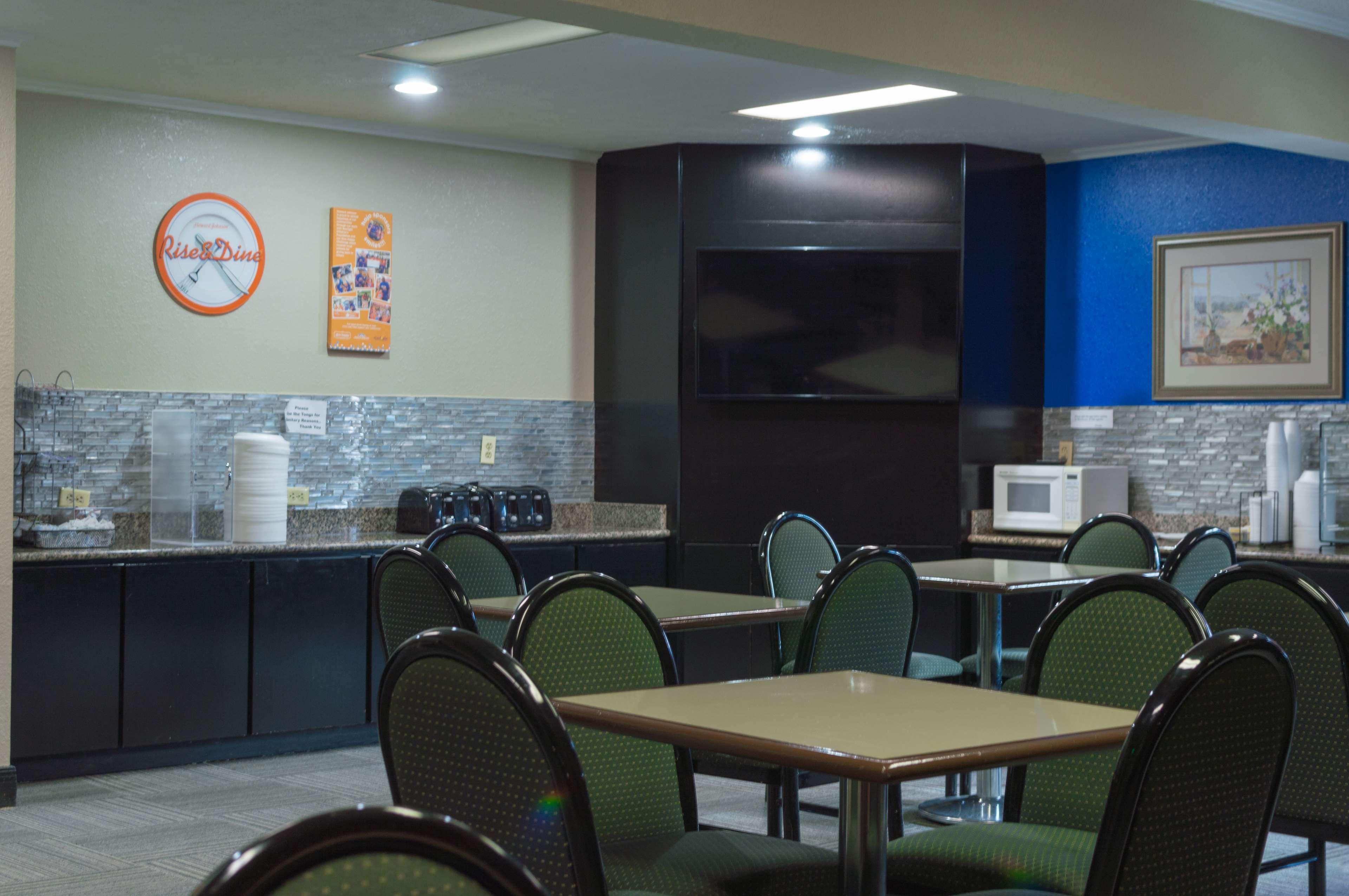 Red Roof Inn & Suites Lexington - Hamburg Bagian luar foto
