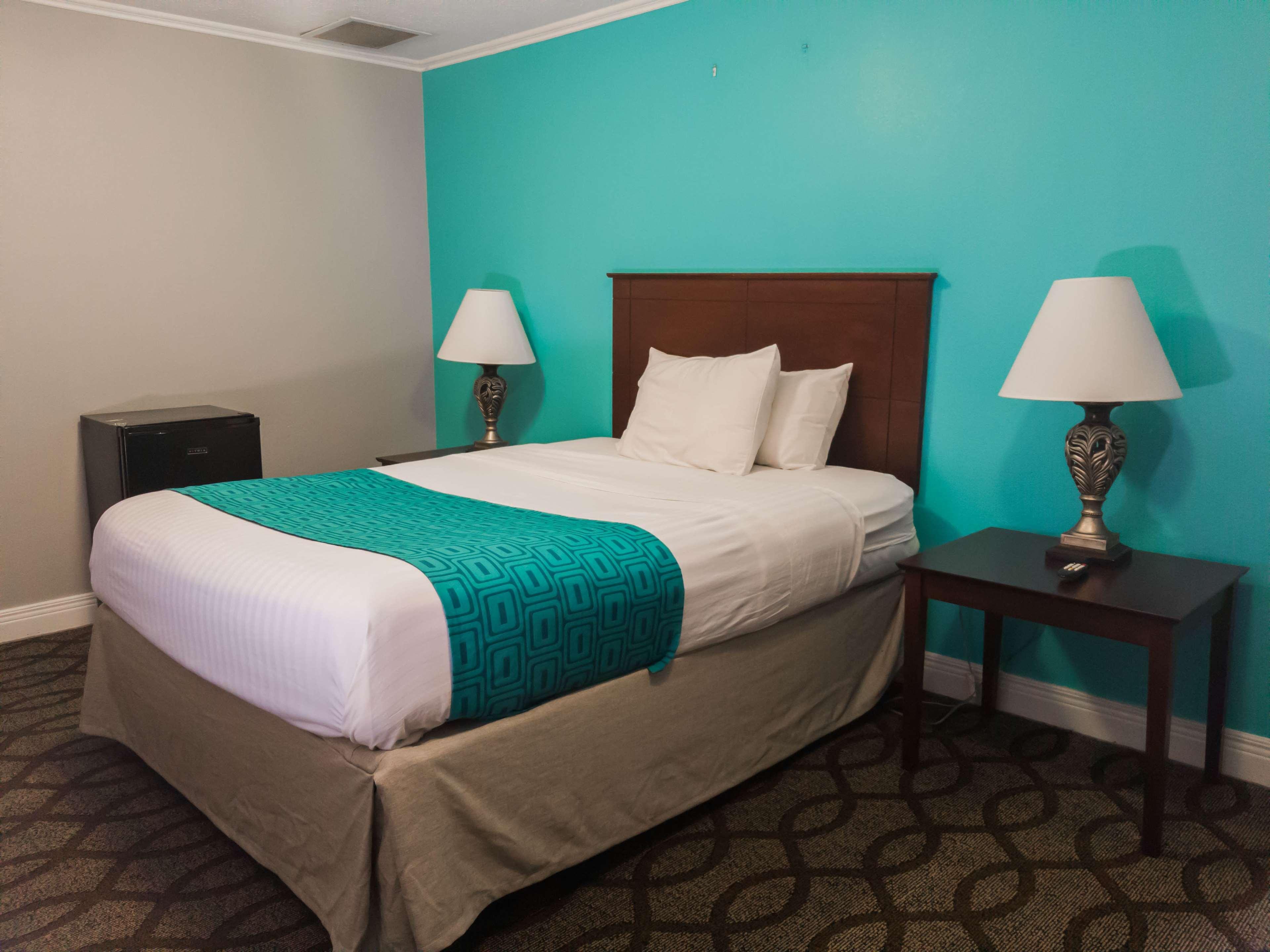 Red Roof Inn & Suites Lexington - Hamburg Bagian luar foto