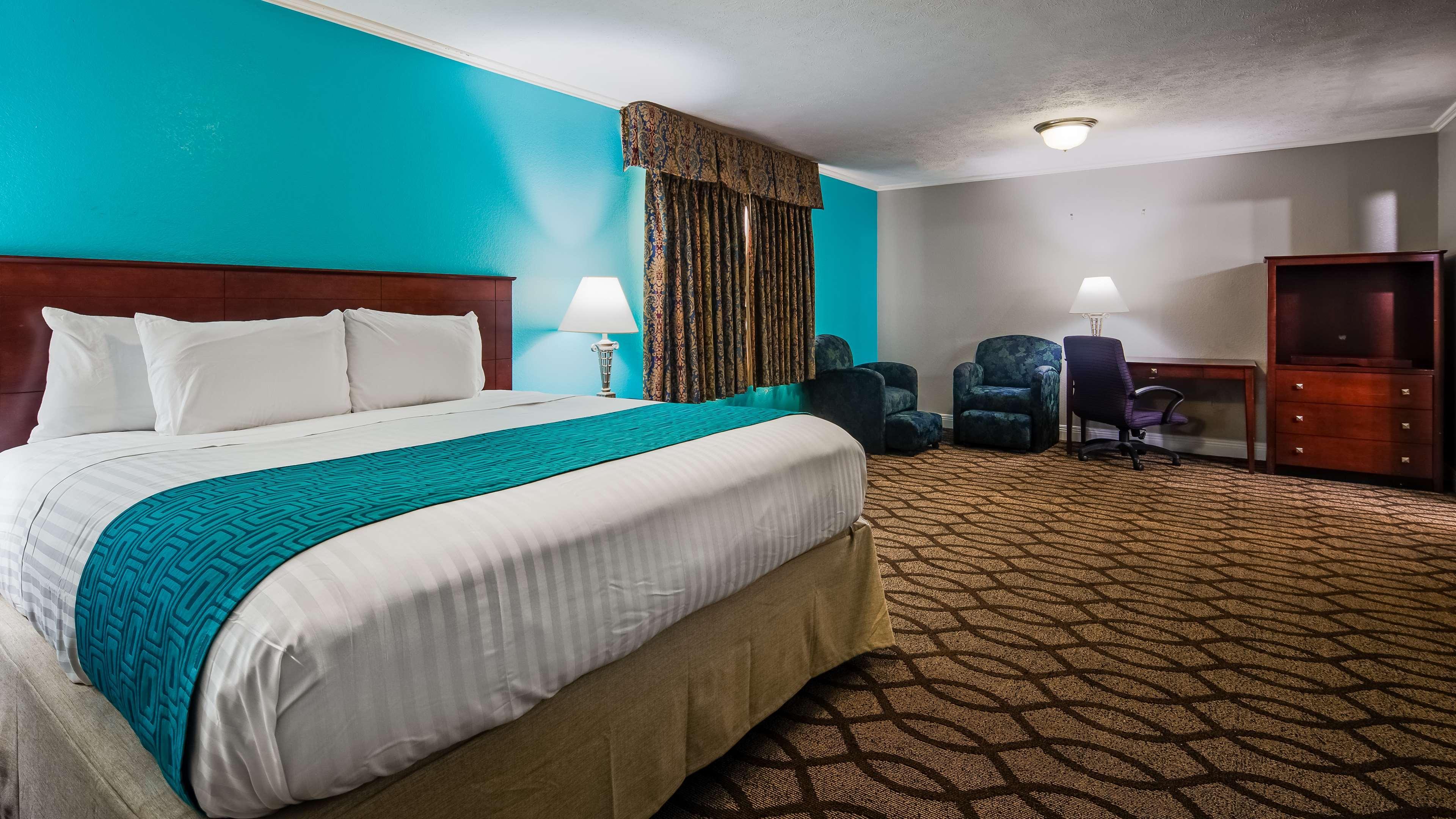 Red Roof Inn & Suites Lexington - Hamburg Bagian luar foto