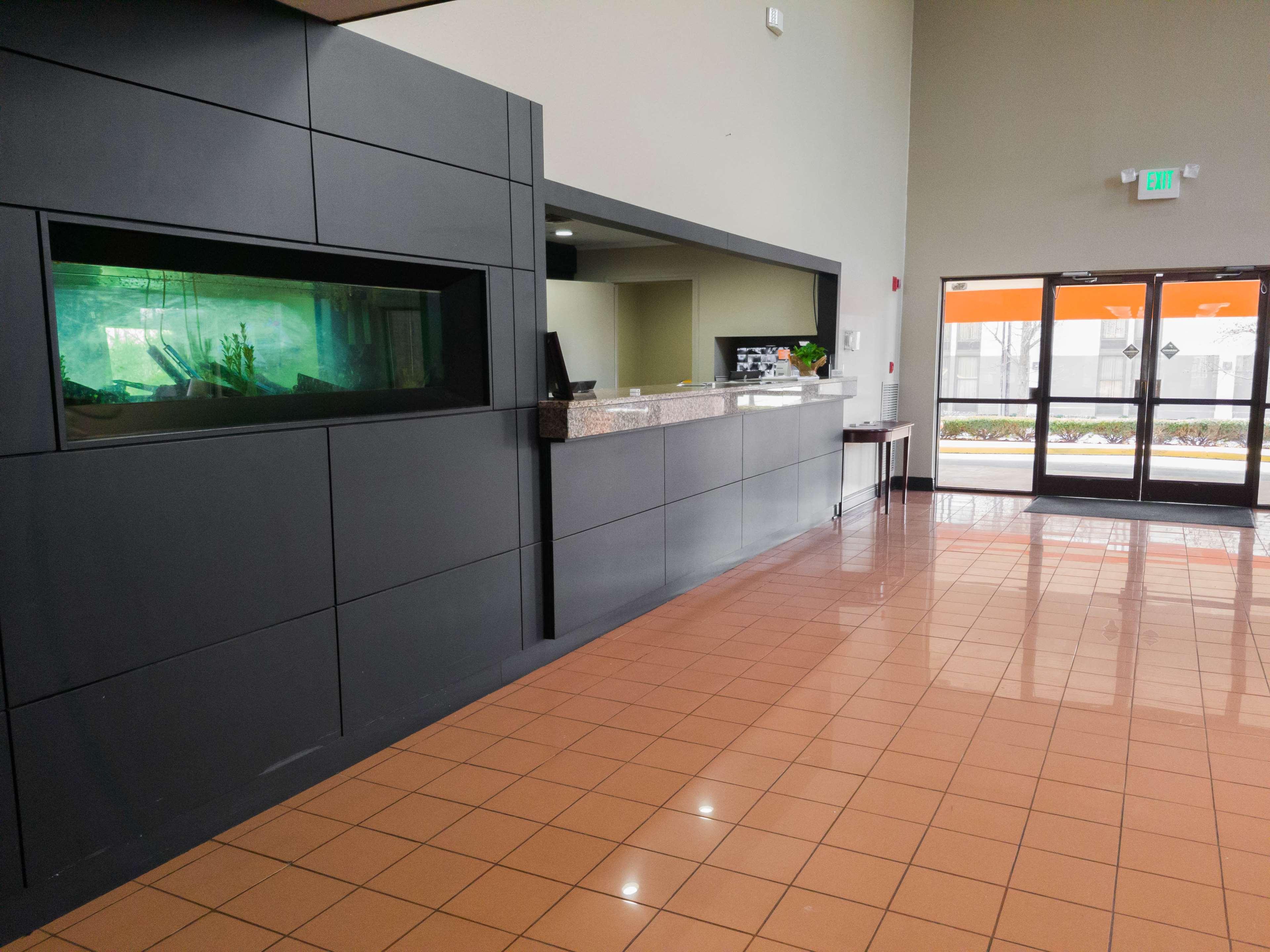 Red Roof Inn & Suites Lexington - Hamburg Bagian luar foto