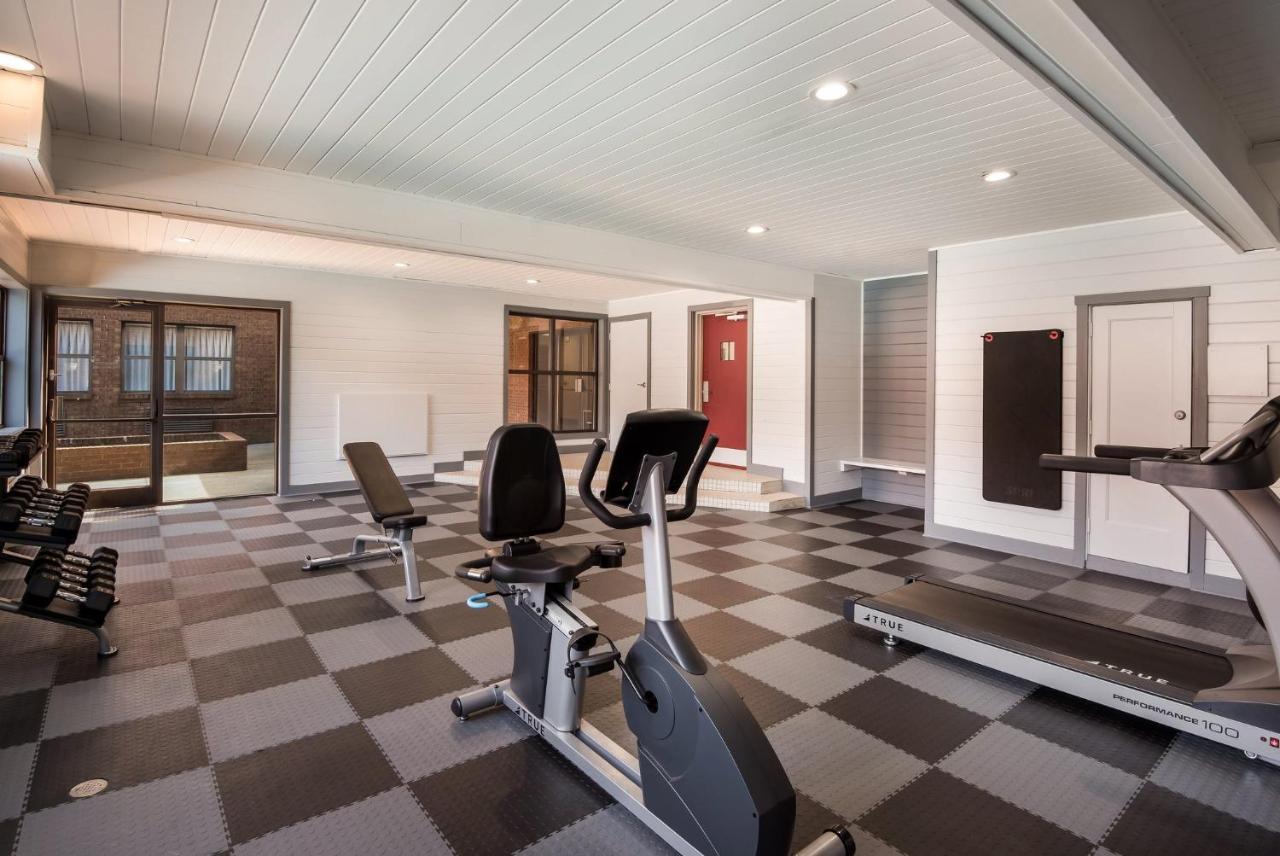 Red Roof Inn & Suites Lexington - Hamburg Bagian luar foto